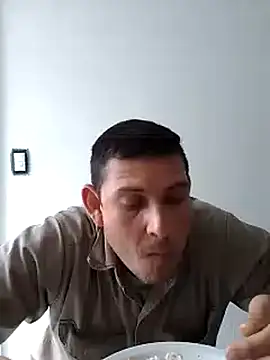 Snapshot of Az-09Ga chatting on November 6, 2025, 4:30 pm Az-09Ga online show from November 6, 2025, 4:30 pm