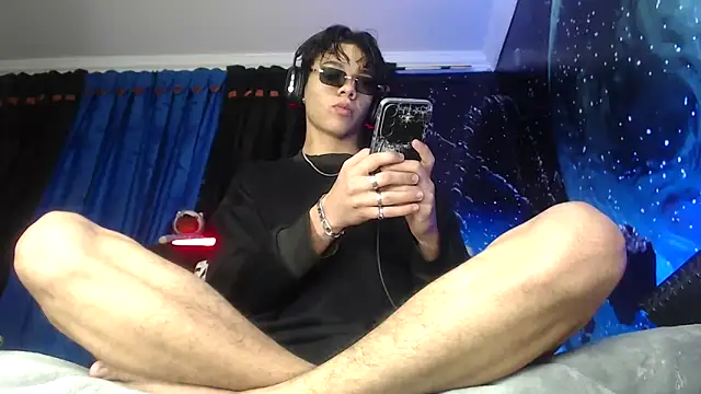 Snapshot of SemerHott chatting on February 19, 2026, 1:18 pm SemerHott online show from February 19, 2026, 1:18 pm