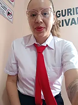 Hannah-colx online show from December 16, 2025, 4:56 pm