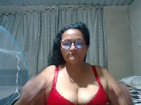  Cristal online show from October 1, 2025, 11:00 pm