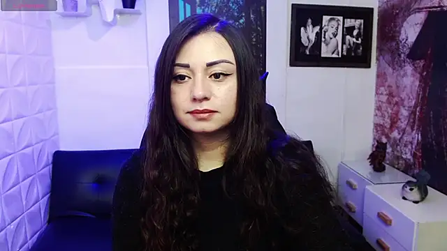 Eva Roussell online show from November 8, 2025, 2:39 pm