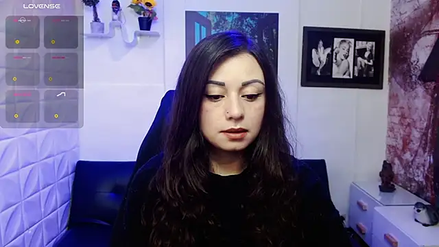 Eva Roussell online show from November 14, 2025, 2:38 pm