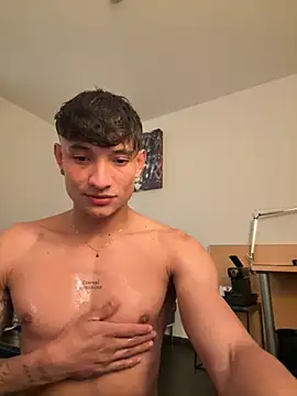 Snapshot of DavisFirb chatting on October 4, 2025, 10:08 pm DavisFirb online show from October 4, 2025, 10:08 pm