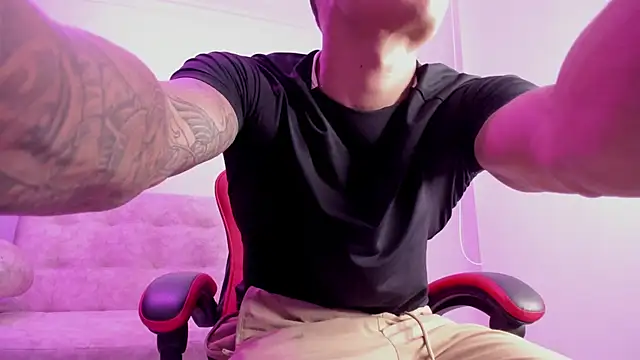 DavisFirb online show from April 23, 2026, 2:02 am