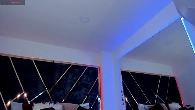 SusanaHenao online show from October 31, 2025, 4:52 pm