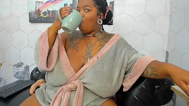 Anaa Fuentess online show from October 22, 2025, 11:54 am