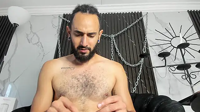 Snapshot of Tatis__ chatting on March 1, 2026, 4:42 pm Tatis online show from March 1, 2026, 4:42 pm