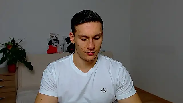 ZeinMiracles online show from December 1, 2025, 9:20 pm