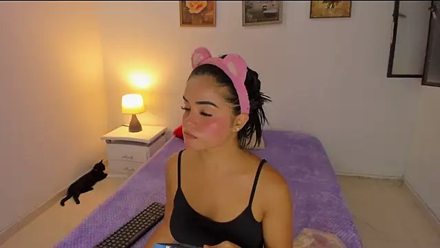 Valeri 13 online show from October 21, 2025, 11:16 pm