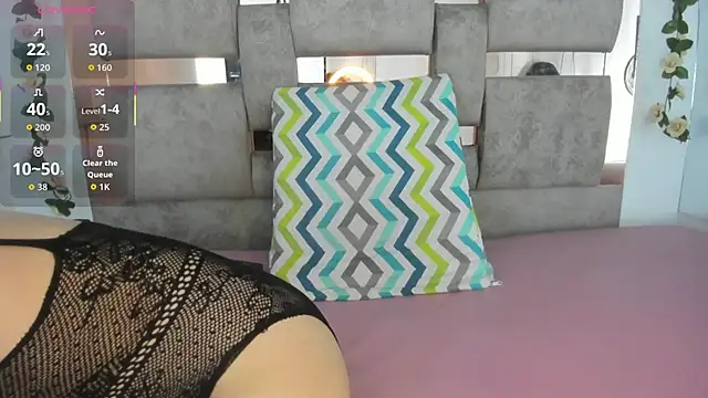 Natasha-Adams online show from September 15, 2025, 8:25 am