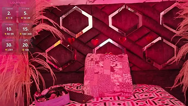 Natasha-Adams online show from September 25, 2025, 9:29 pm