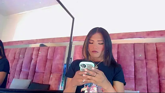 AnntonellaHott online show from December 3, 2025, 7:34 pm