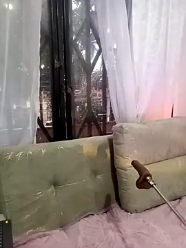 -aureal- online show from April 14, 2026, 11:11 pm