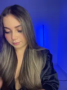 AnnyLopezzz  online show from October 12, 2025, 4:11 am