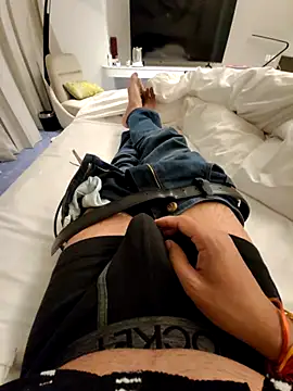 LoveGuruRA online show from September 8, 2025, 2:38 pm