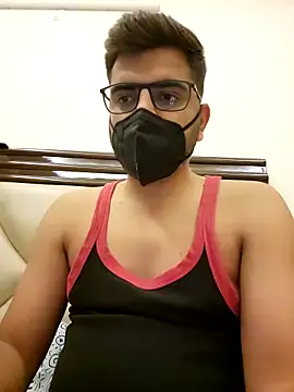 LoveGuruRA online show from November 3, 2025, 5:14 pm