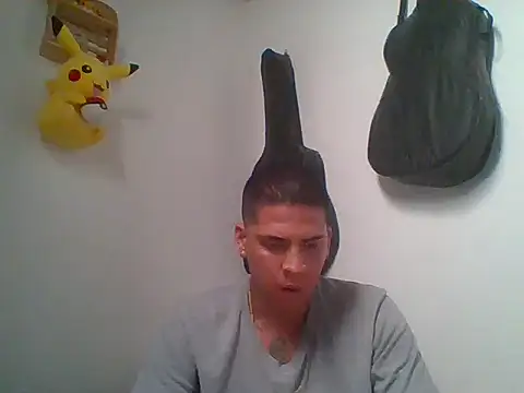 Hardbighotxxx online show from March 27, 2026, 6:51 pm