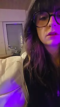 CornetDeGlace online show from November 9, 2025, 7:34 pm