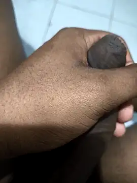 Leon hot33 online show from March 28, 2026, 5:01 pm