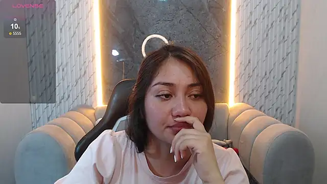 Ivony18 b online show from November 30, 2025, 8:07 am