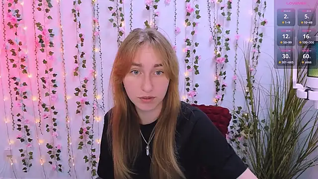 Snapshot of beauty_ginger_ chatting on September 18, 2025, 1:02 pm beauty ginger  online show from September 18, 2025, 1:02 pm