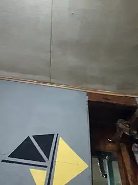 Snapshot of Liozxx1 chatting on October 25, 2025, 6:57 pm Liozxx1 online show from October 25, 2025, 6:57 pm