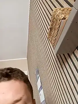 krysztalowy online show from December 3, 2025, 9:40 am