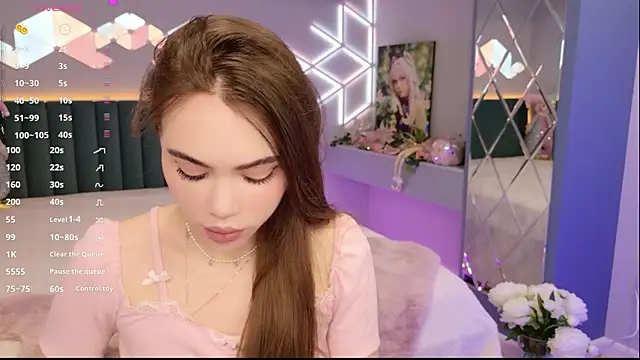 MimiFors online show from April 12, 2026, 6:13 pm