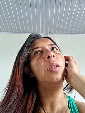 maleja23 online show from September 10, 2025, 2:39 pm