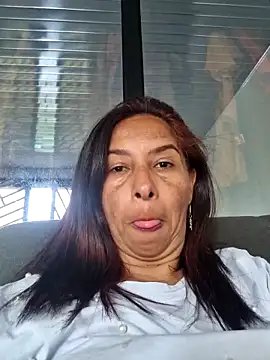 maleja23 online show from October 22, 2025, 1:44 pm