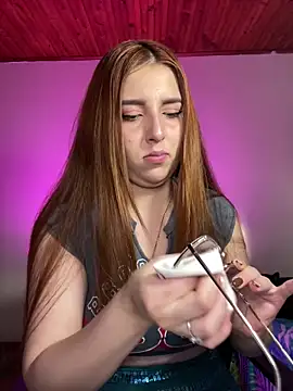 CoraVibes online show from November 11, 2025, 11:54 am