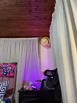 CoraVibes online show from February 7, 2026, 12:31 pm