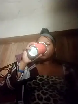 Ladiv33 online show from November 6, 2025, 5:36 pm