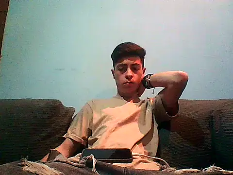 Snapshot of Newbrian20 chatting on September 19, 2025, 9:37 pm Newbrian20 online show from September 19, 2025, 9:37 pm