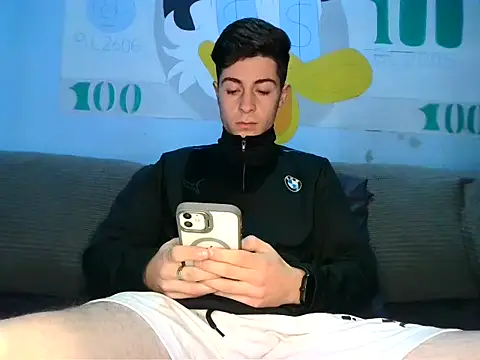 Snapshot of Newbrian20 chatting on September 25, 2025, 9:40 pm Newbrian20 online show from September 25, 2025, 9:40 pm
