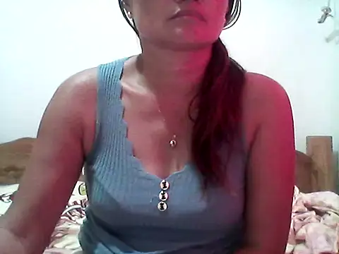 Snapshot of nathalie0045 chatting on September 27, 2025, 5:01 am nathalie0045 online show from September 27, 2025, 5:01 am