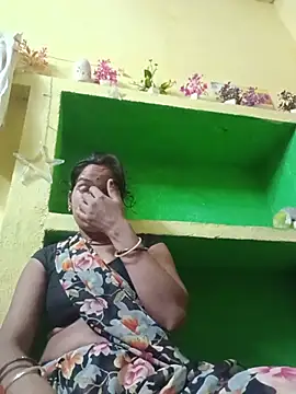 Snapshot of Seema_guptaji chatting on July 3, 2026, 4:35 pm Seema guptaji online show from July 3, 2026, 4:35 pm