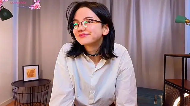 PamilaGrassle online show from September 21, 2025, 4:03 am