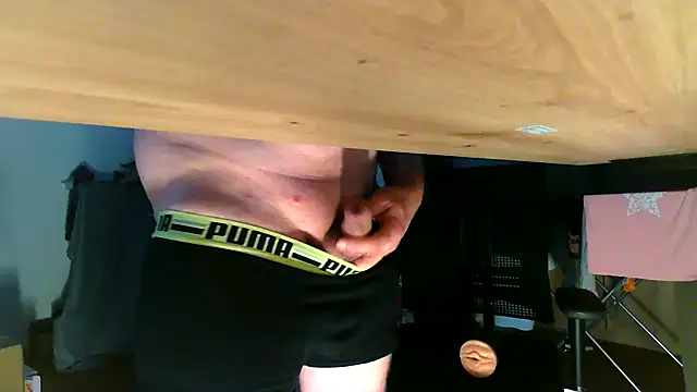 Snapshot of michaelm1983 chatting on November 25, 2025, 8:14 am michaelm1983 online show from November 25, 2025, 8:14 am