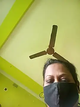 Snapshot of KITTUAAA chatting on November 15, 2025, 8:55 am KITTUAAA online show from November 15, 2025, 8:55 am