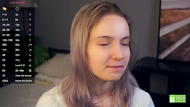 HongTomczak online show from December 2, 2025, 7:36 am