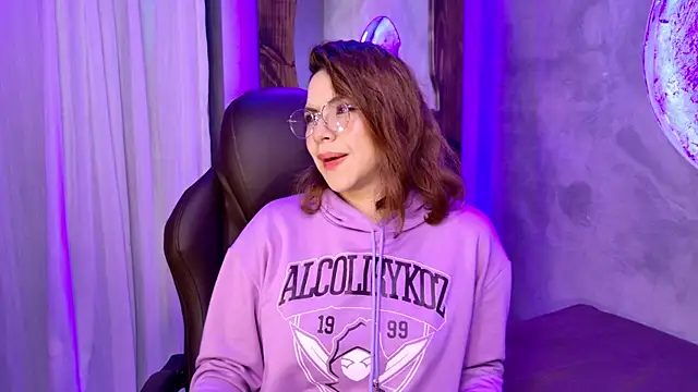 Snapshot of Celineblossom_ chatting on October 10, 2025, 4:39 pm Celineblossom online show from October 10, 2025, 4:39 pm