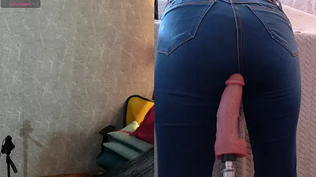 Sophi Thaylorr online show from September 25, 2025, 1:59 pm