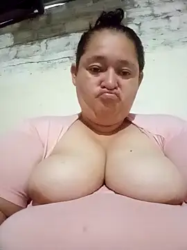 Snapshot of Sexyy-BBW chatting on October 21, 2025, 11:55 am Sexyy-BBW online show from October 21, 2025, 11:55 am