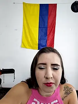 isabella lovem online show from April 1, 2026, 8:39 pm