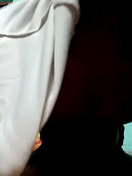 ShinuRoy online show from November 25, 2025, 11:49 pm