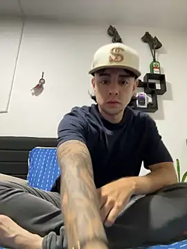 Jaguer2213 online show from September 26, 2025, 2:26 am