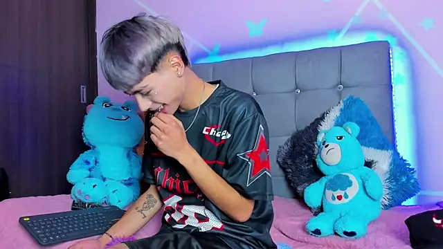 Snapshot of Playboy_Andersex chatting on September 10, 2025, 4:51 pm Playboy Andersex online show from September 10, 2025, 4:51 pm