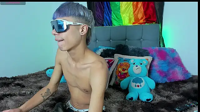 Snapshot of Playboy_Andersex chatting on October 7, 2025, 4:59 pm Playboy Andersex online show from October 7, 2025, 4:59 pm