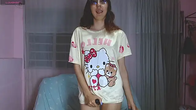 AnnieSparkle online show from June 4, 2026, 12:05 am
